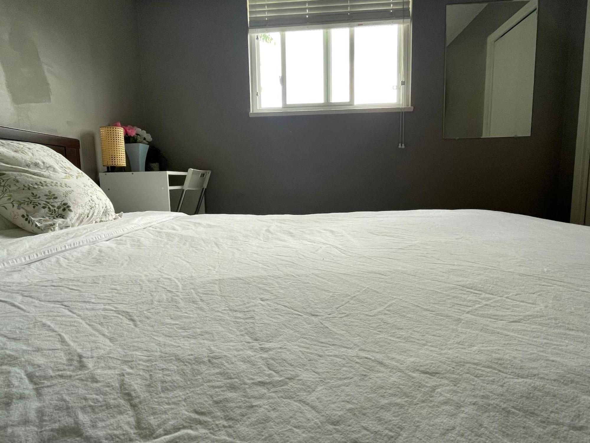 Private Room With Queen Bed In Richmond 202 エクステリア 写真